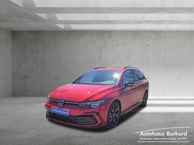 Gebraucht VW Golf VIII R-line 131 PS (96 kW) 2024 Kings red metallic Kombi