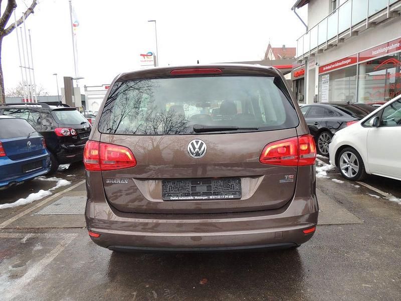 Brugt VW Sharan Trendline 150 HK (110 kW) 2011 Brun MPV