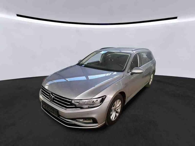 Pyrite silver metallic Gebraucht 2022 VW Passat Business Kombi | 20.970 € (Guter Preis) - Bild 1/4