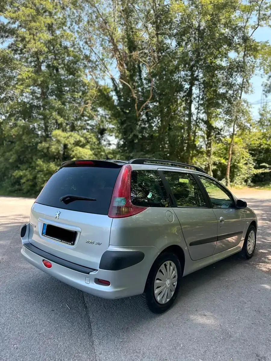 Gebraucht Peugeot 206 75 PS (55 kW) 2005 Silber Kombi
