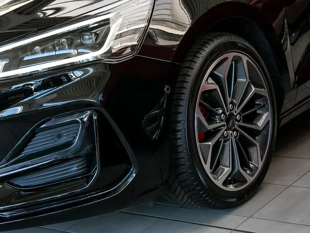 Gebraucht Ford Focus ST-Line X 155 PS (114 kW) 2023 Schwarz Kombi