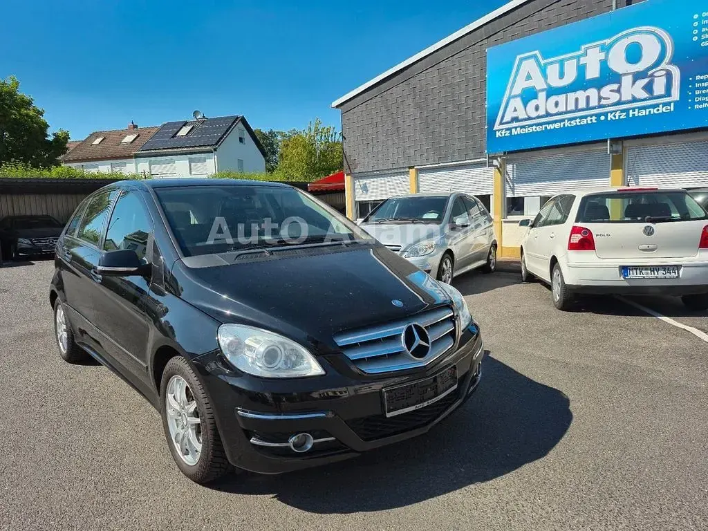 Gebraucht Mercedes B180 116 PS (85 kW) 2009 Schwarz Van / Kleinbus
