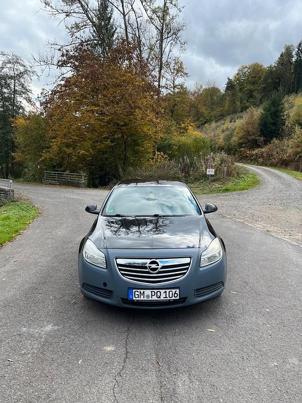 Gebraucht Opel Insignia Selection 110 PS (80 kW) 2009 Schwarz Limousine