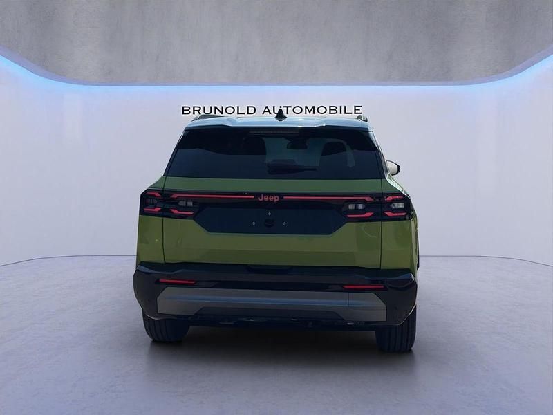 Neu Jeep Compass 145 PS (106 kW) 2026 Grün SUV