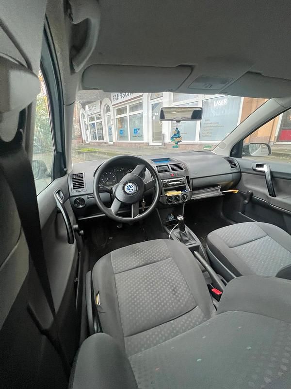 Silber Gebraucht 2003 VW Polo Kleinwagen | 1.500 € - Bild 1/4