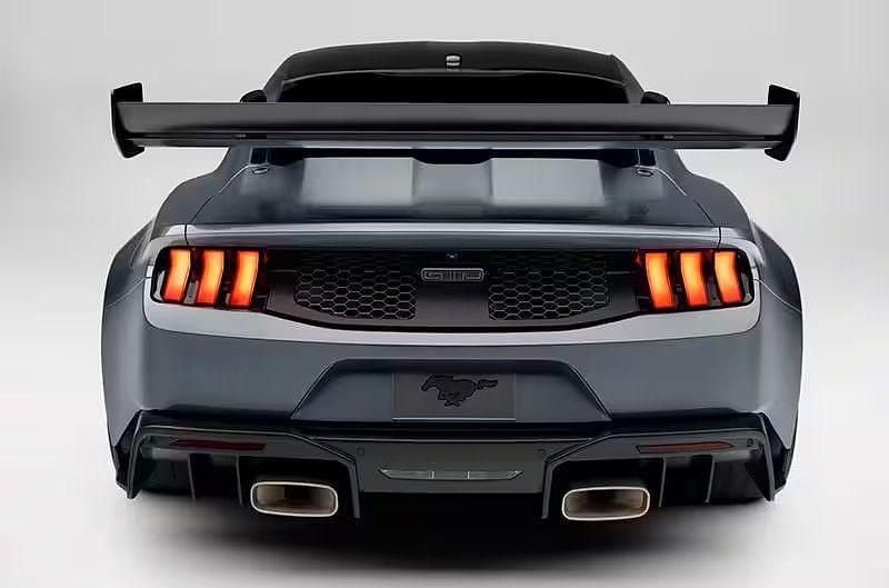 Neu Ford Mustang 814 PS (598 kW) 2026 Grau