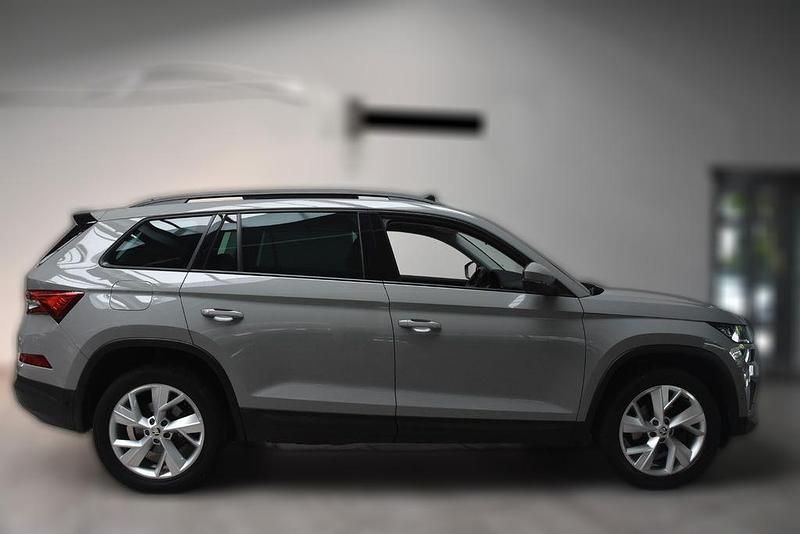 Grau Gebraucht 2022 Skoda Kodiaq Tour SUV | 30.610 € (Etwas zu teuer) - Bild 1/4