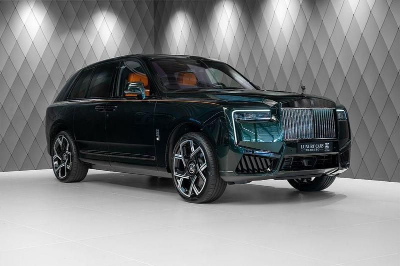 Grün Neu 2025 Rolls Royce Cullinan SUV | 665.508 € - Bild 1/4