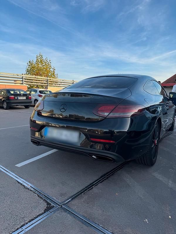 Gebraucht Mercedes C200 184 PS (135 kW) 2016 Schwarz Coupé