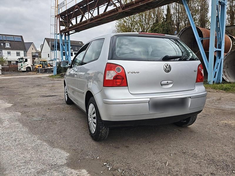 Gebraucht VW Polo 65 PS (47 kW) 2003 Silber Kleinwagen