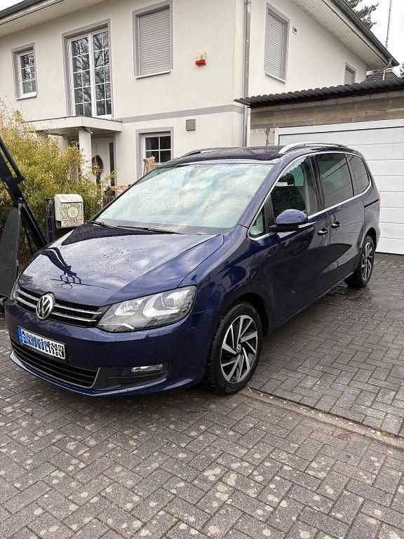 Blau Gebraucht 2019 VW Sharan Join Van / Kleinbus | 19.000 € (Superpreis) - Bild 1/4