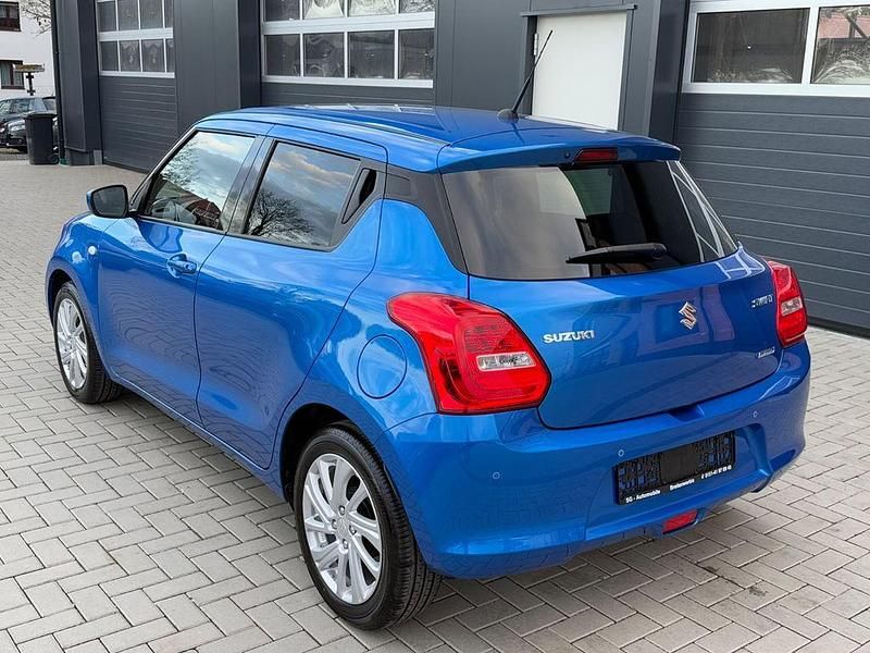 Gebraucht Suzuki Swift 90 PS (66 kW) 2023 Blau Kleinwagen
