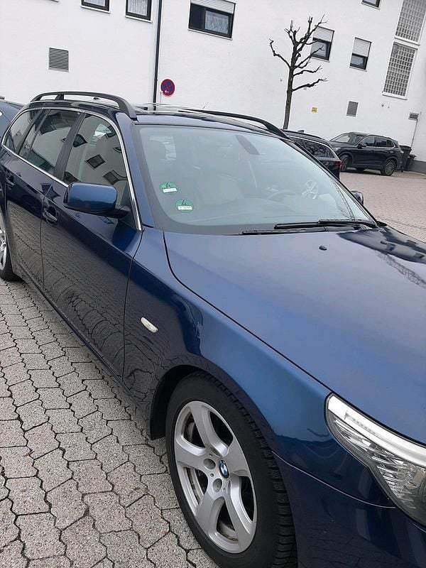 Gebraucht BMW 520 177 PS (130 kW) 2008 Blau Kombi