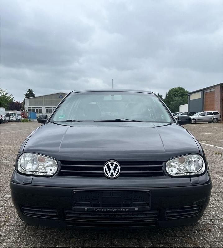 Gebraucht VW Golf IV Edition 75 PS (55 kW) 2002 Schwarz Kleinwagen