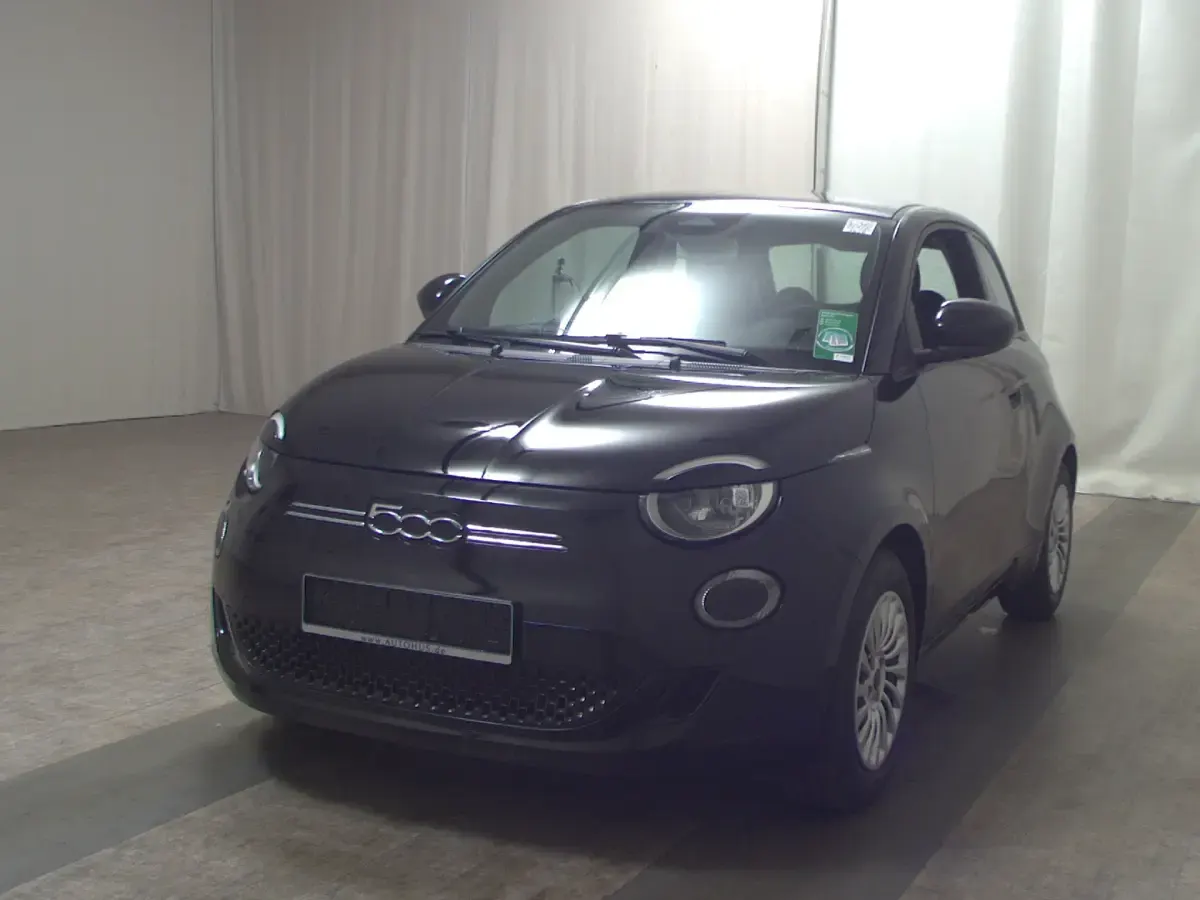 Gebraucht Fiat 500e Action 69 kW (95 PS) 2022 Schwarz Limousine