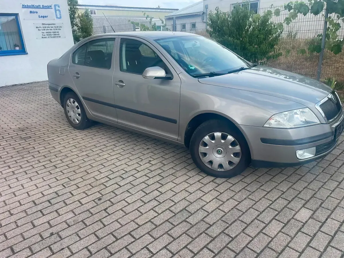 Gebraucht Skoda Octavia 102 PS (75 kW) 2008 Grau Limousine
