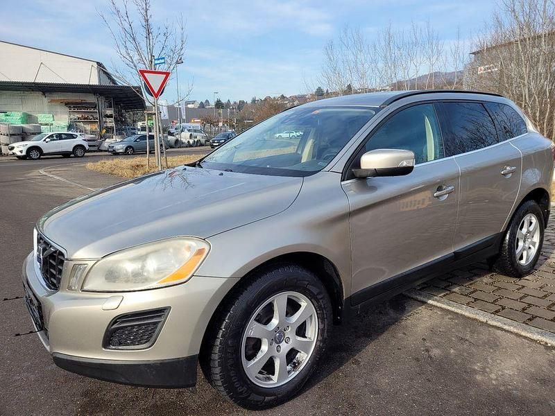 Gebraucht Volvo XC60 215 PS (158 kW) 2012 Silber SUV