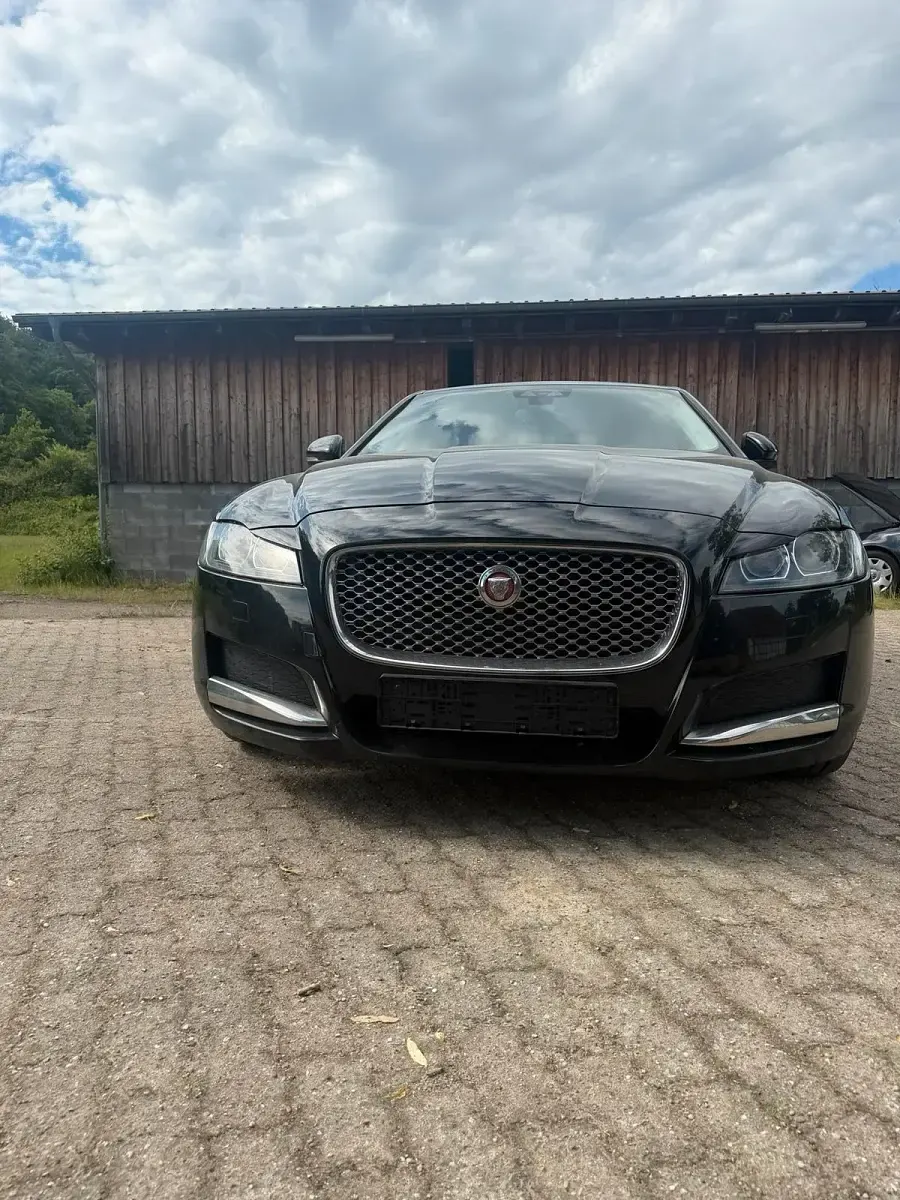 Gebraucht Jaguar XF 163 PS (119 kW) 2015 Limousine