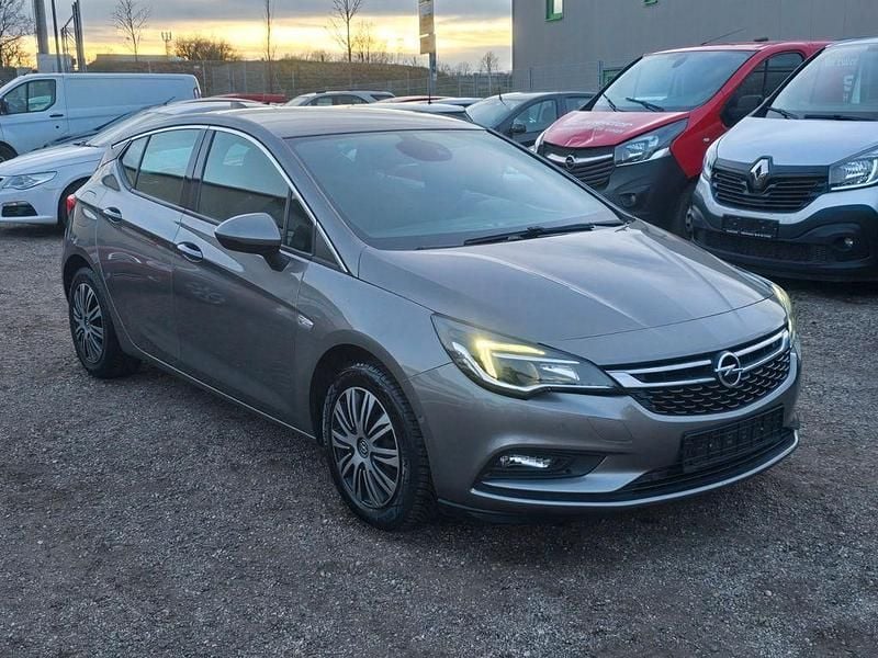 Gebraucht Opel Astra Dynamic 125 PS (91 kW) 2017 Grau Limousine
