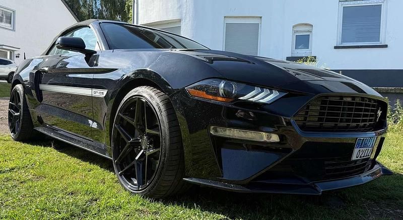 Schwarz Gebraucht 2018 Ford Mustang GT Convertible Cabrio | 49.900 € - Bild 1/4