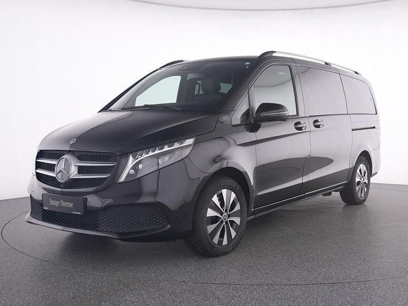 Gebraucht Mercedes V300 237 PS (174 kW) 2024 Schwarz obsidianschwarz metall Van / Kleinbus