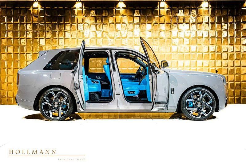 Neu Rolls Royce Cullinan 544 PS (400 kW) 2026 Grau SUV
