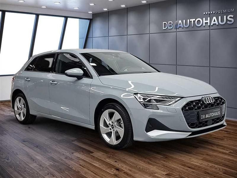 Gebraucht Audi A3 Advanced Plus 150 PS (110 kW) 2024 Grau Limousine