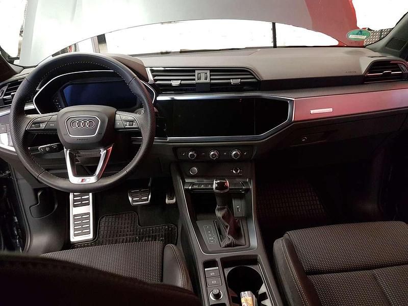 Gebraucht Audi Q3 S-Line 190 PS (139 kW) 2019 Grau SUV