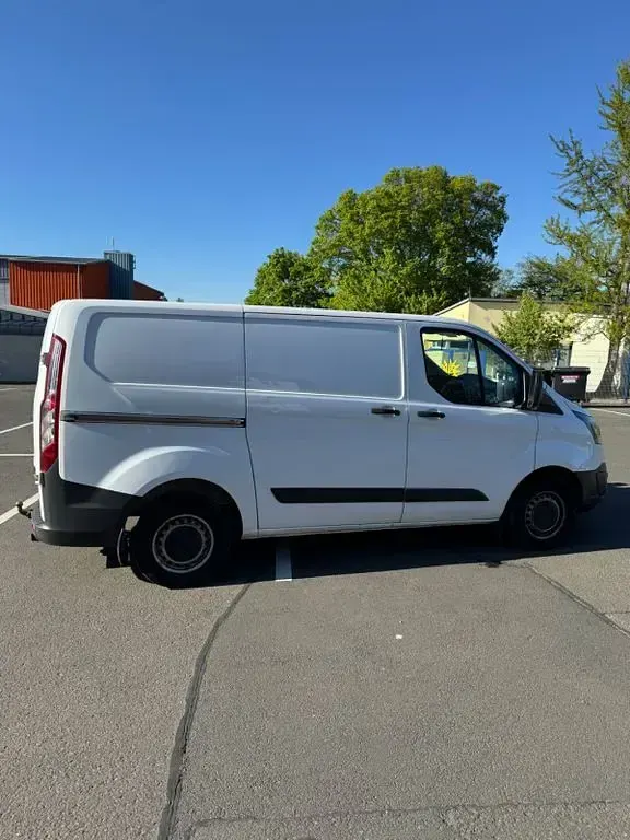 Käytetty Ford Transit Custom 101 HP (74 kW) 2013 Valkoinen Tila-auto