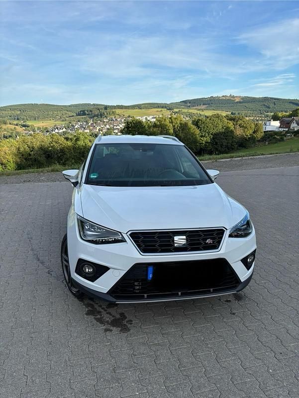 Weiß Gebraucht 2020 Seat Arona FR SUV | 19.200 € (Fairer Preis) - Bild 1/4