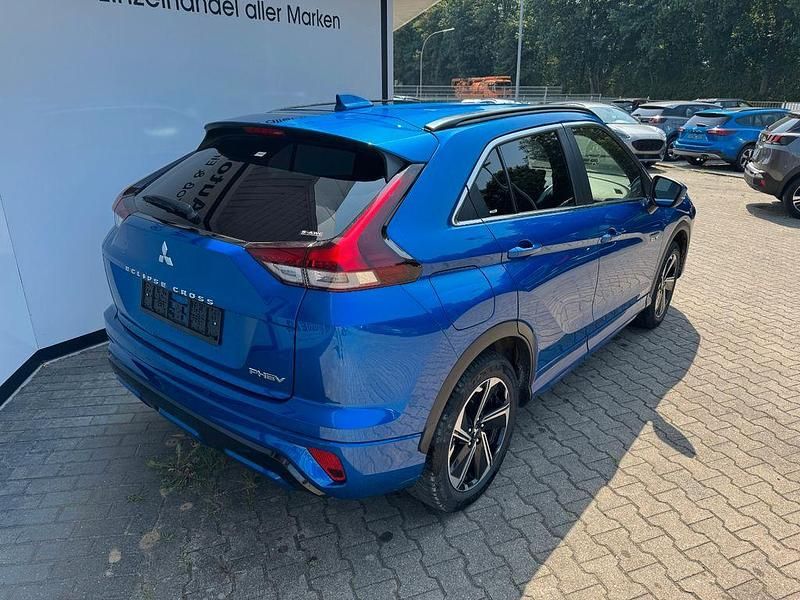 Gebraucht Mitsubishi Eclipse Cross Plus 188 PS (138 kW) 2023 Blau SUV