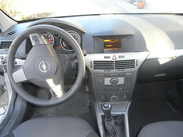 Gebraucht Opel Astra Edition 90 PS (66 kW) 2006 Grau Kombi