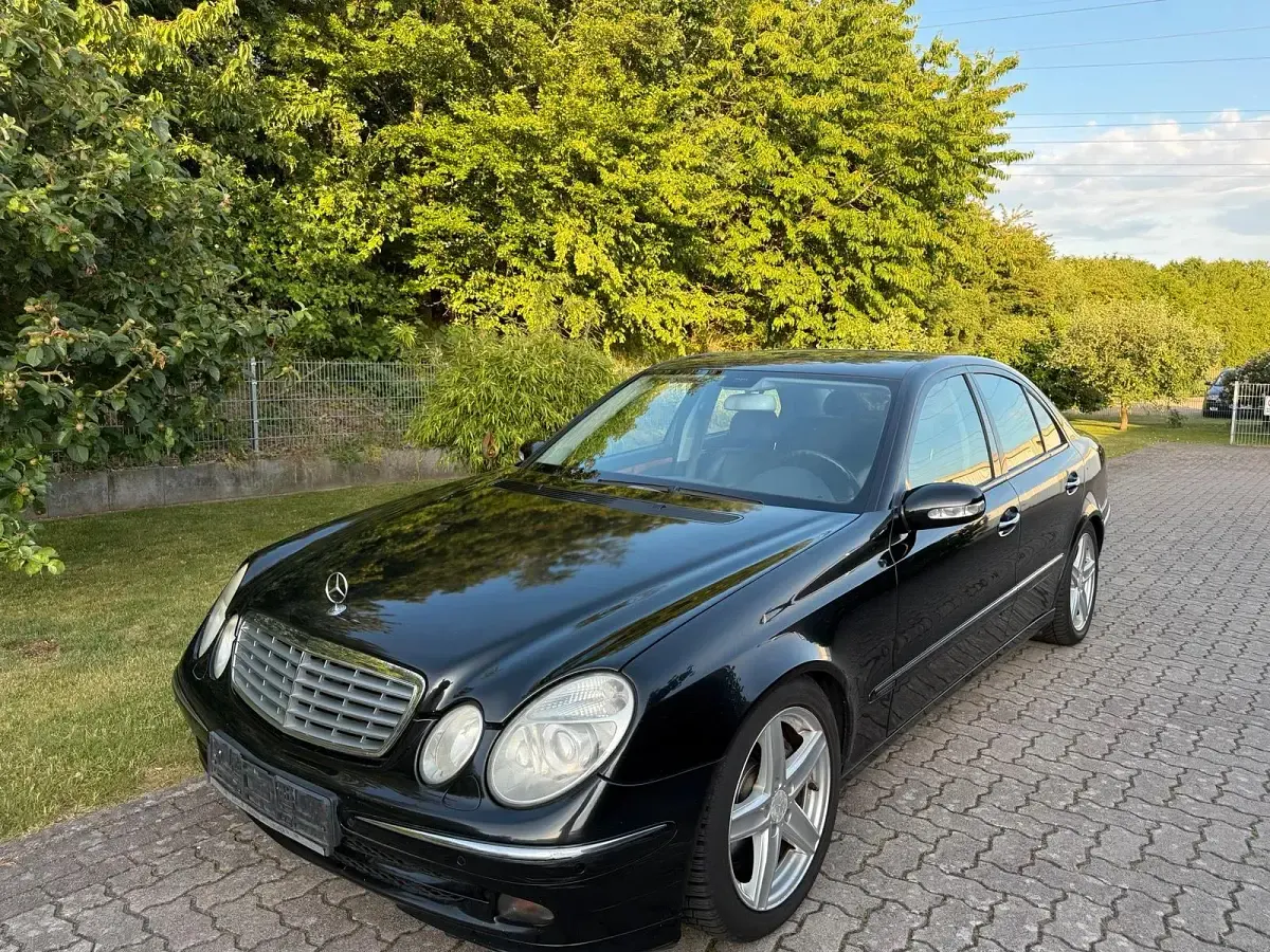 Gebraucht Mercedes E400 260 PS (191 kW) 2003 Schwarz Limousine