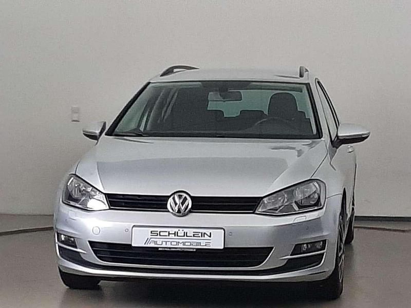 Reflexsilber Gebraucht 2014 VW Golf VII Comfortline Kombi | 3.980 € (Superpreis) - Bild 1/4