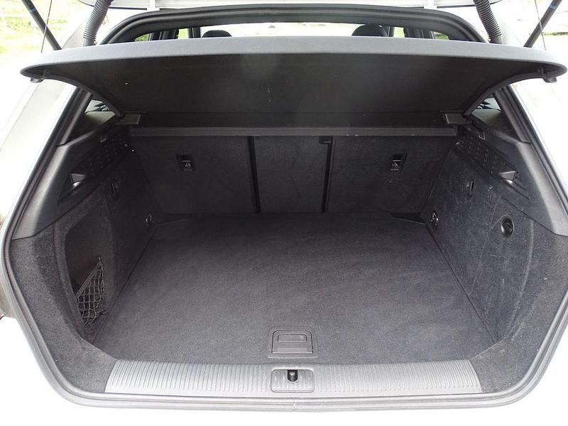 Gebraucht Audi S3 Sport 300 PS (220 kW) 2019 Weiß Limousine