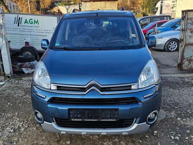 Blau Gebraucht 2014 Citroën Berlingo SELECTION Van / Kleinbus | 6.100 € (Guter Preis) - Bild 1/4