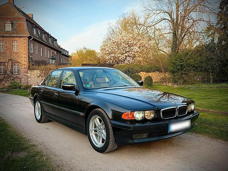 Gebraucht BMW 740 286 PS (210 kW) 2000 Schwarz Limousine