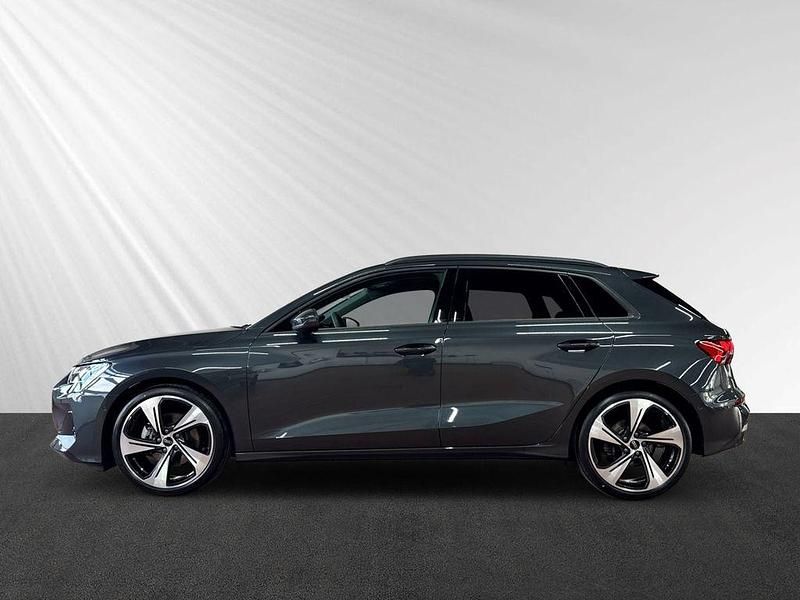 Gebraucht Audi A3 Sport 150 PS (110 kW) 2025 Manhattangrau metallic (grau) Limousine
