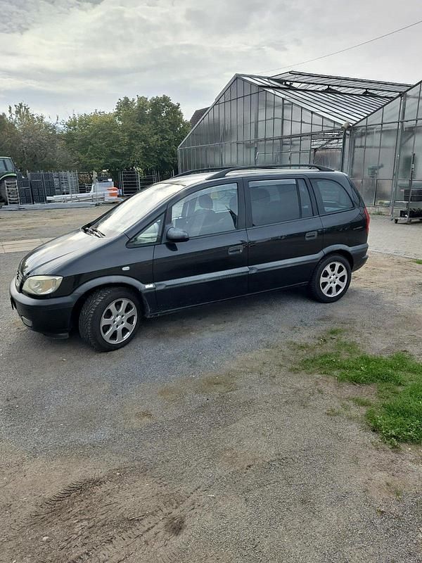 Gebraucht Opel Zafira 92 PS (67 kW) 2001 Schwarz Van / Kleinbus