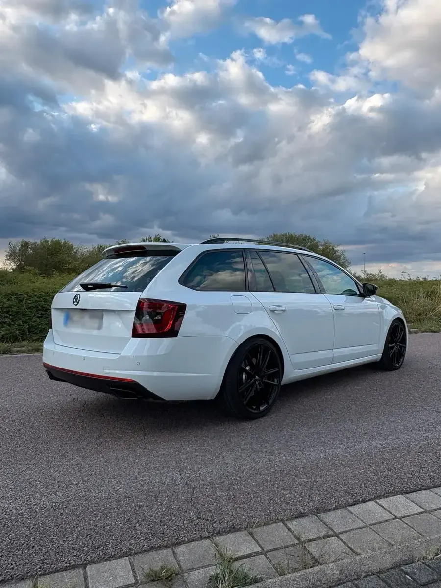 Gebraucht Skoda Octavia RS 245 PS (180 kW) 2019 Weiß Kombi