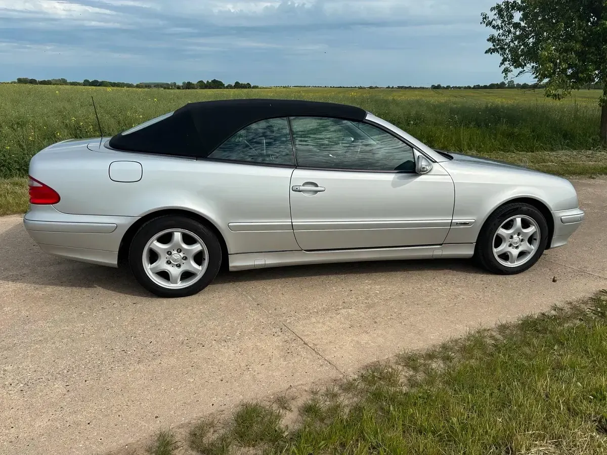 Gebraucht Mercedes CLK200 Elegance 136 PS (100 kW) 1999 Silber Cabrio