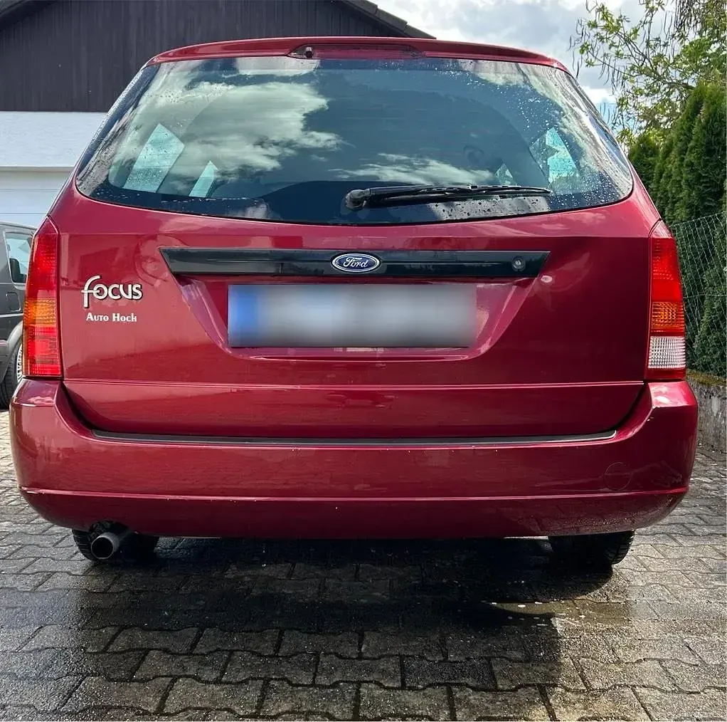 Używany Ford Focus 100 KM (73 kW) 1999 Czerwony Kombi