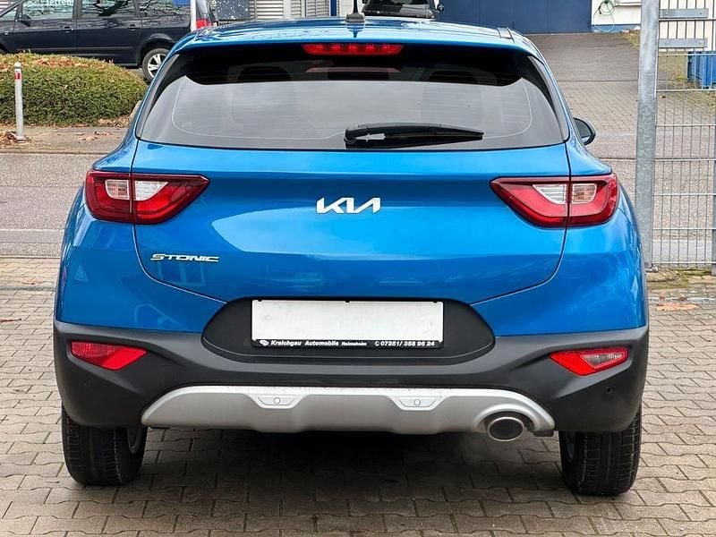 Gebraucht Kia Stonic 101 PS (74 kW) 2022 Sports blue SUV