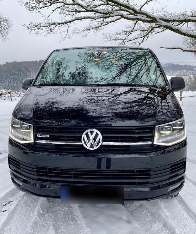 Second-hand VW Multivan Edition 150 CP (110 kW) 2019 Negru Monovolum