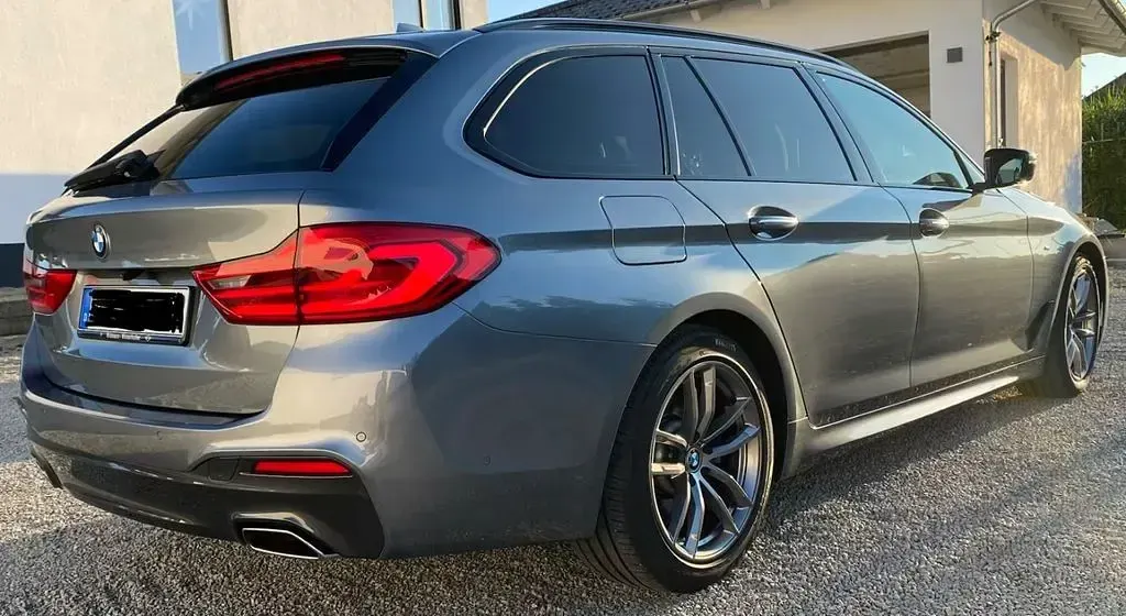 Gebraucht BMW 530 M Sport 265 PS (194 kW) 2017 Grau Kombi