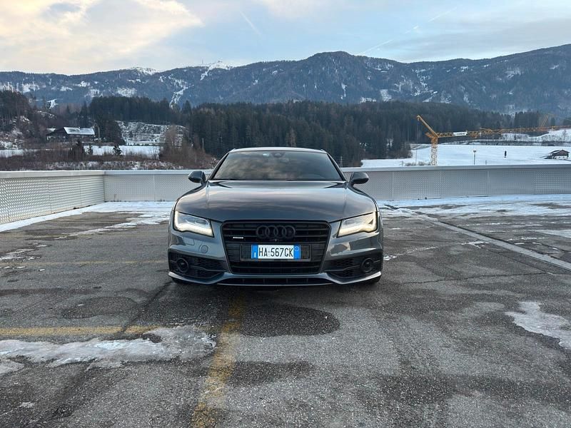 Grau Gebraucht 2013 Audi A7 S-Line Kleinwagen | 17.000 € (Guter Preis) - Bild 1/4