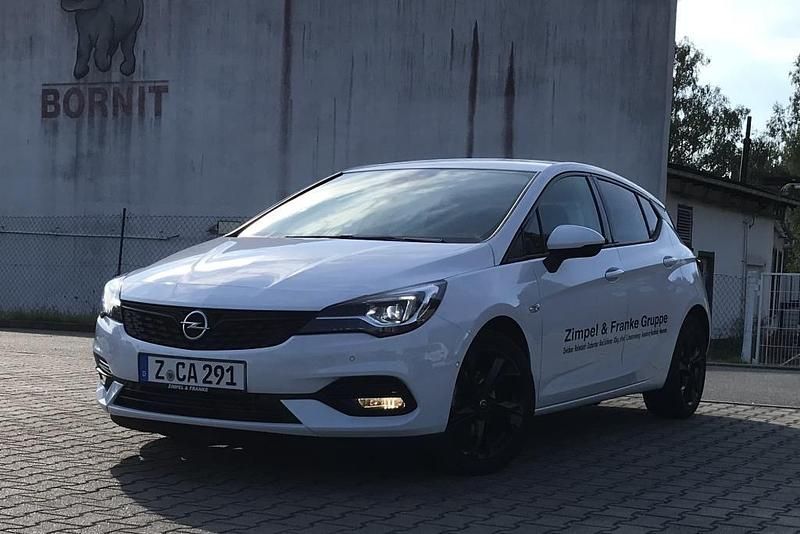 Gebraucht Opel Astra Ultimate 145 PS (106 kW) 2021 Weiß Limousine