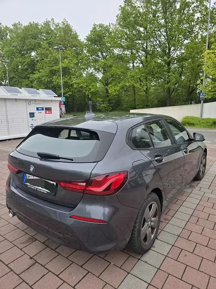 Gebraucht BMW 118 140 PS (102 kW) 2020 Grau Kleinwagen