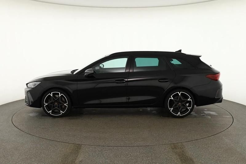 Neu Cupra Leon VZ 333 PS (244 kW) 2025 Schwarz