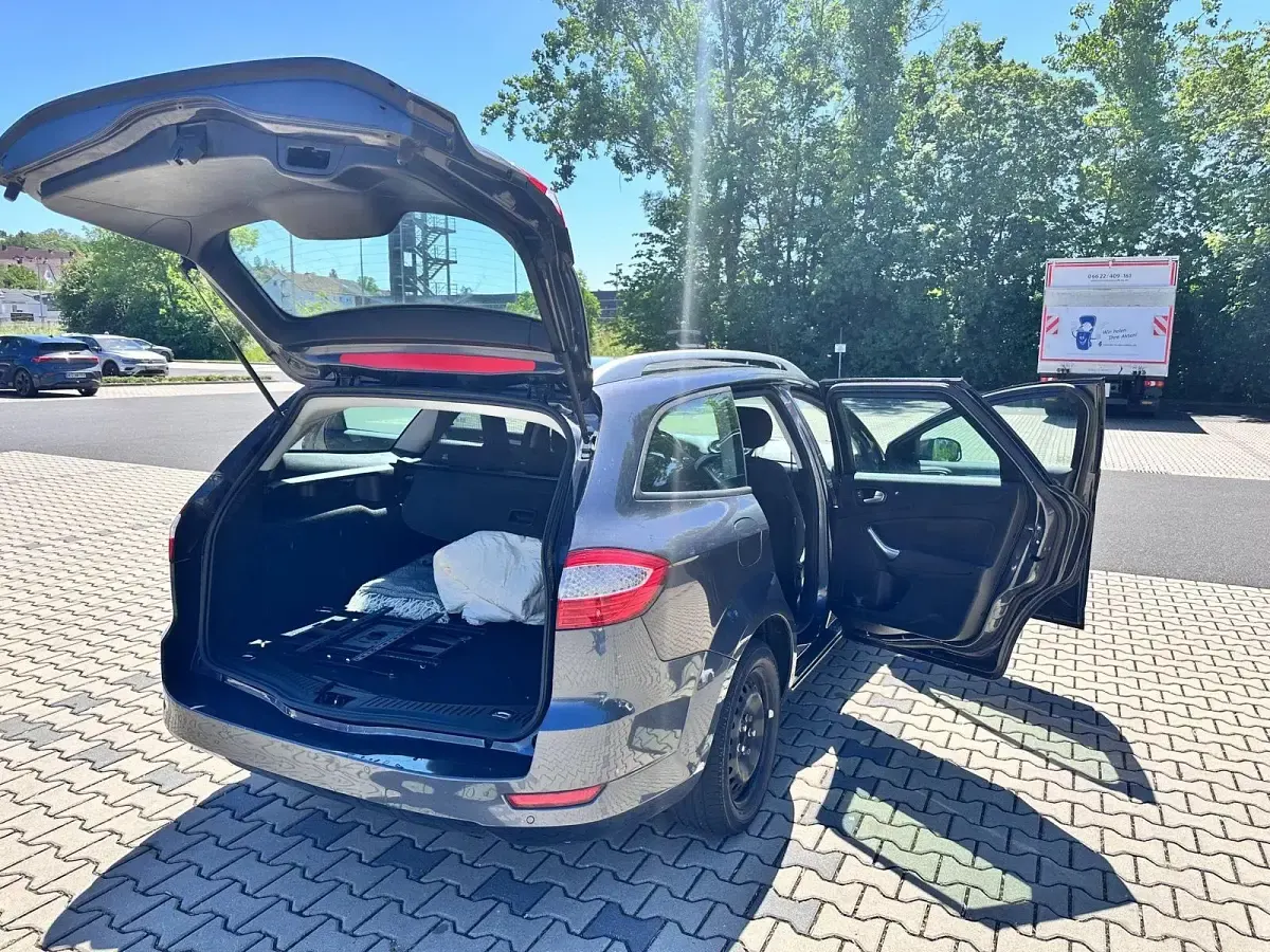 Gebraucht Ford Mondeo 125 PS (91 kW) 2009 Grau Kombi